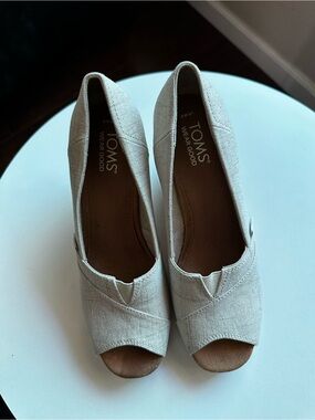 TOMS Beige Canvas Peep-Toe Wedge Heels